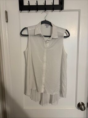 bebe White Sleeveless Layered Hem Blouse